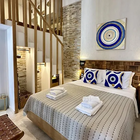 Avra 4*