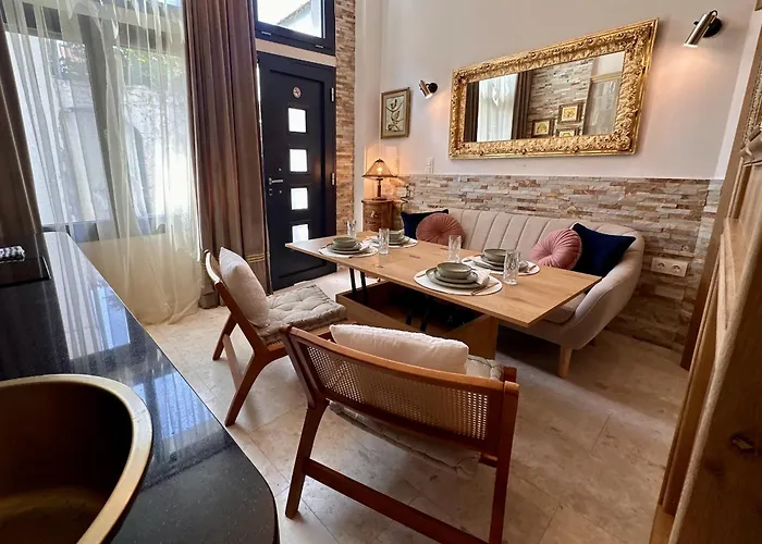 Avra Casa de hóspedes 4*