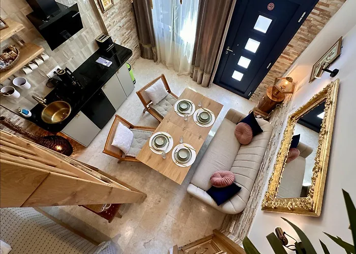 Casa de hóspedes Avra 4*